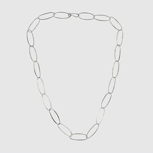 Oval Link Hammered Chain Necklace – Jane Diaz NY Oval Link Hammered Chain Necklace – Jane Diaz NY