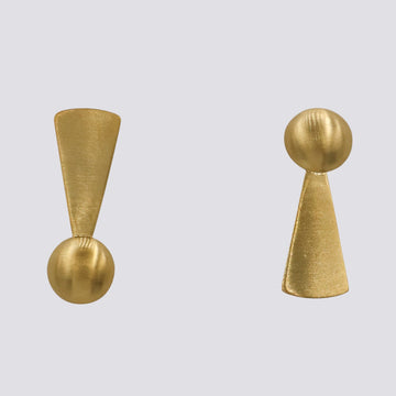 Graphic One Side Up, One Side Down Stud Earrings - EJ2299