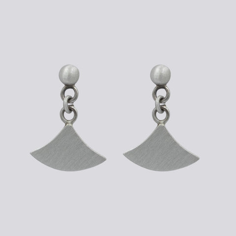Ball and Fan Earrings - EJ2321