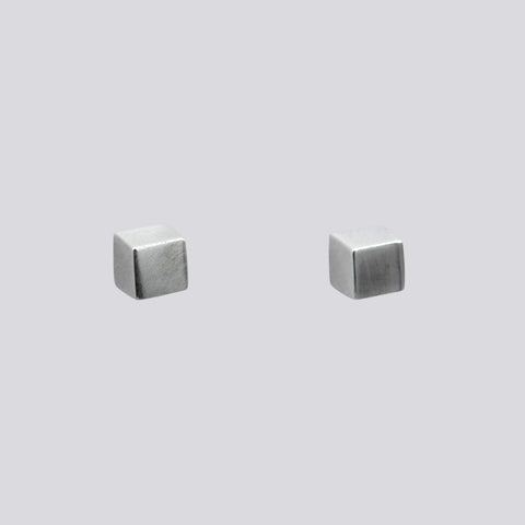 Cube Studs - EJ2323