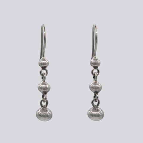 Graduated Ball Dangle Earrings - EJ2350