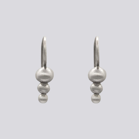 Graduated Ball Earring - EJ2353