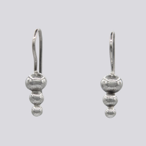 Graduated Ball Earring - EJ2353