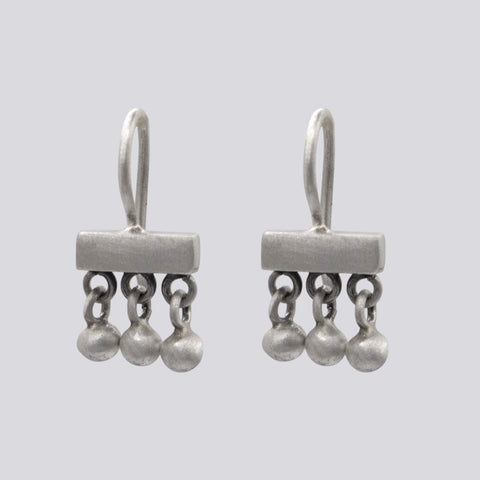 Bar with Ball Dangles - EJ2356