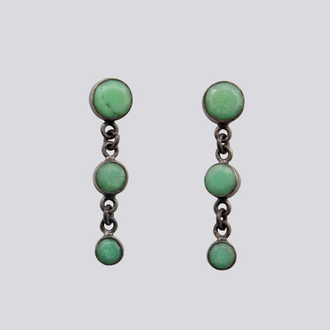 Graduated Stone Stud Earrings - EJ2358