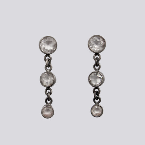 Graduated Stone Stud Earrings - EJ2358