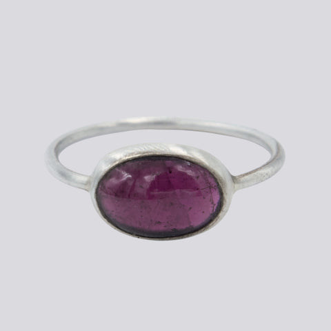 Oval Cabochon Garnet Ring - Size 9