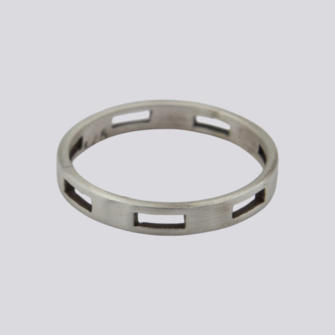Cut Out Ring - Size 9 - RING 148
