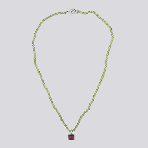 Beaded Peridot Necklace With Square Pendant - NECKLACE 98