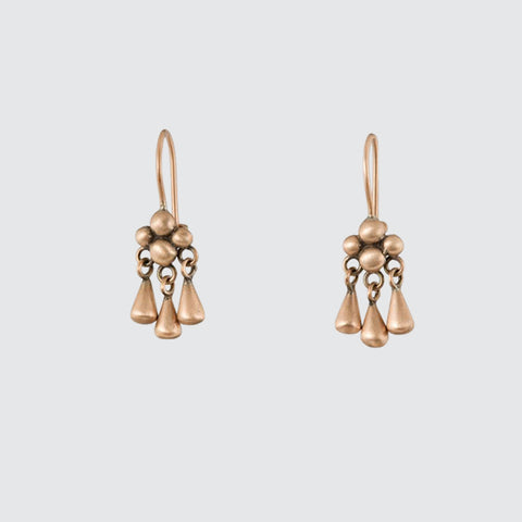 Tiny Cluster earring with 3 Solid Tear Drops