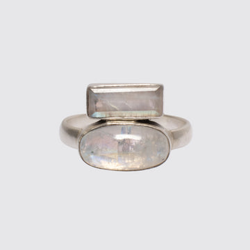 Oval Cabochon and Faceted baguette Ring - RJ539