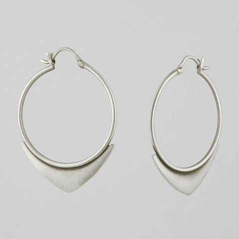 Wire Hoop Earring with Spearhead Decoration